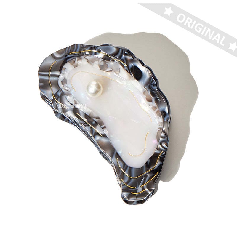 Pre- Sale Medium Oyster Hair Claw with Pearl | NueShiny