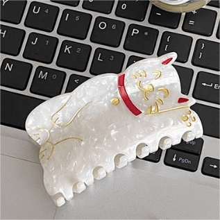 Smile Get Rich Lucky Cat Hair Claw