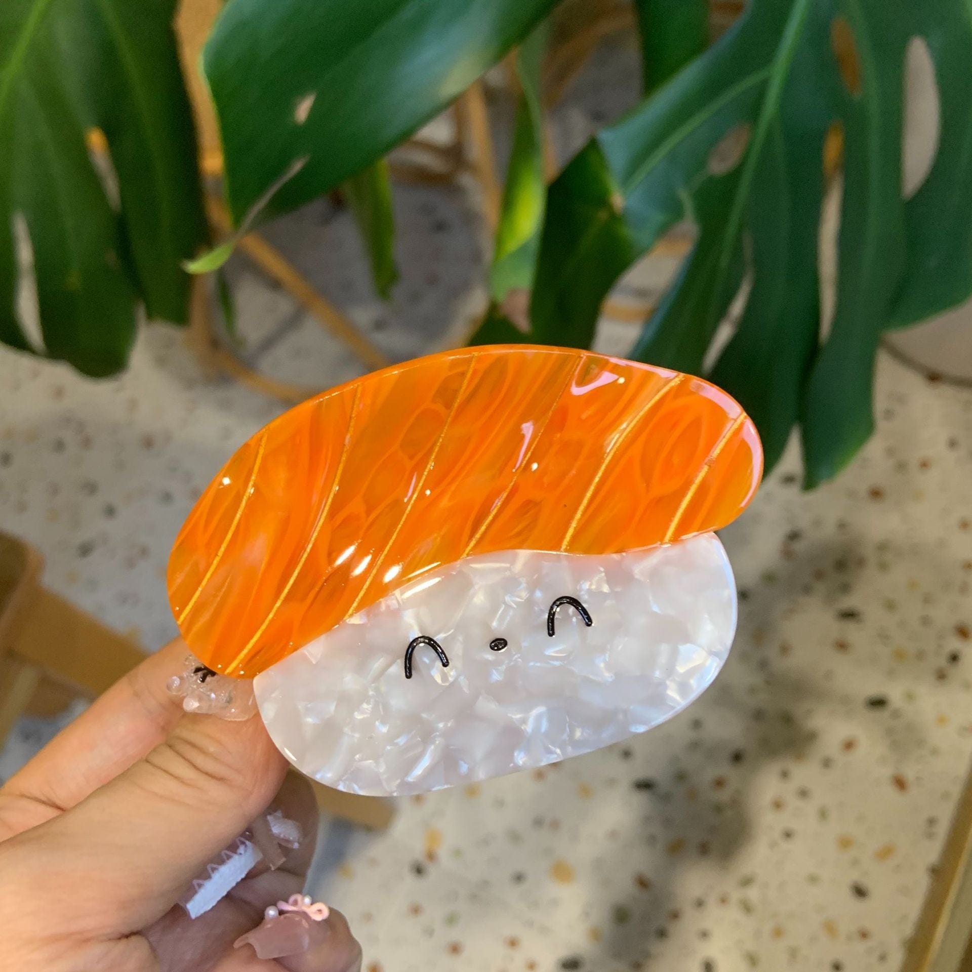 Medium  Smiling salmon sushi Hair Claw | NueShiny