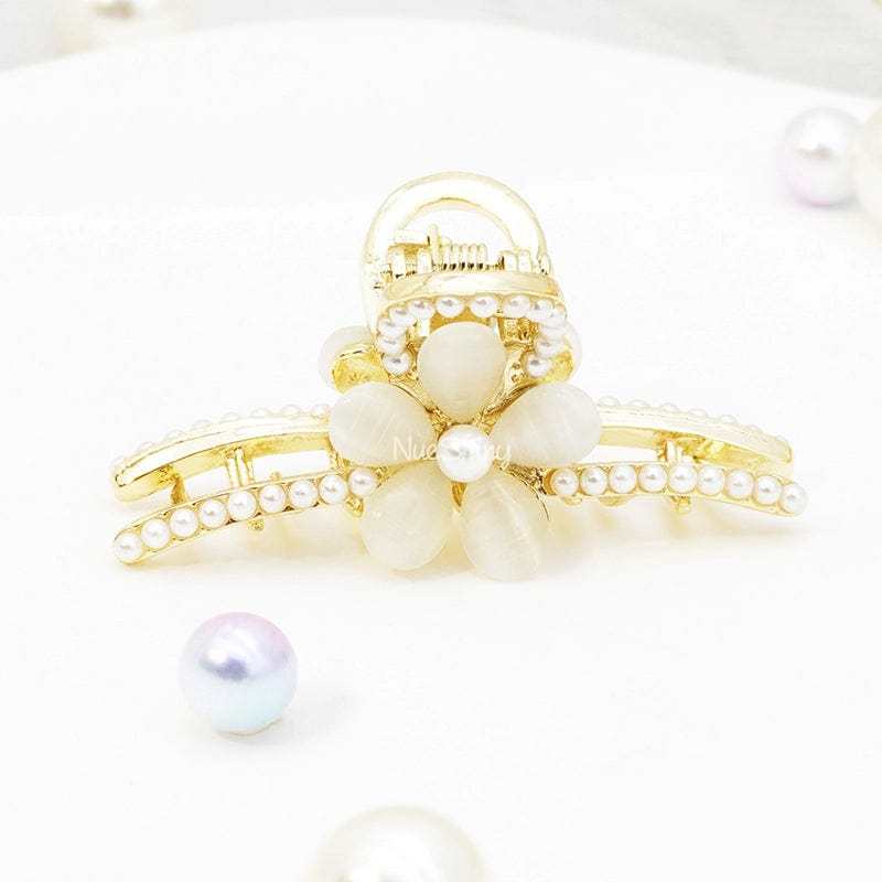 Flower Pearl Premium Shark Hair Claw