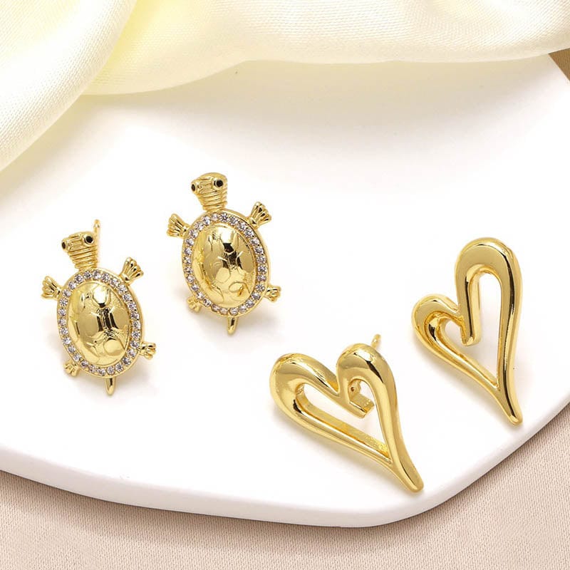 Golden Turtle Earrings A | NueShiny