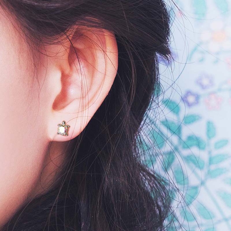 Slivery Turtle Earrings A | NueShiny