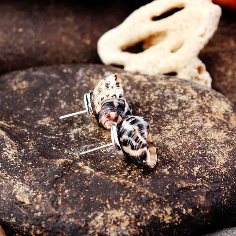 Silver Black Flower Conch Earrings | NueShiny