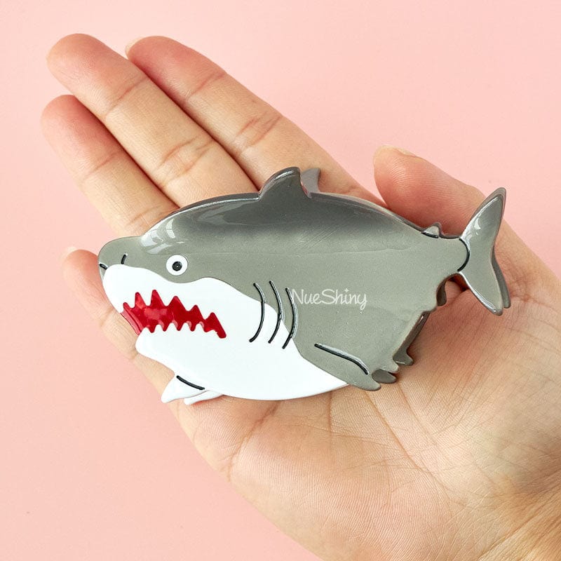 Medium Chubby Great White Shark Hair Claw | NueShiny