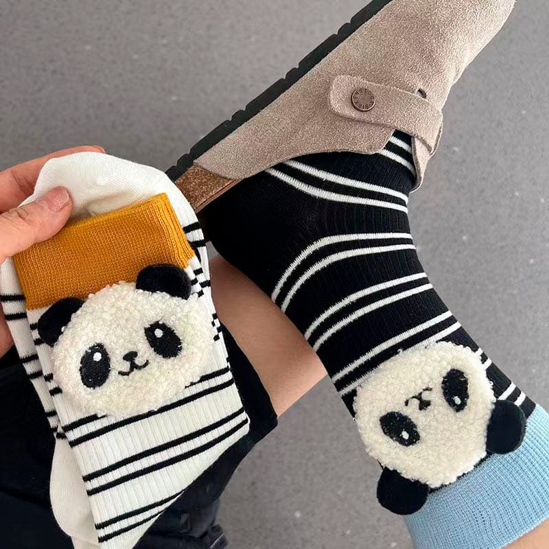 Black Cartoon Striped Panda Socks丨NueShiny