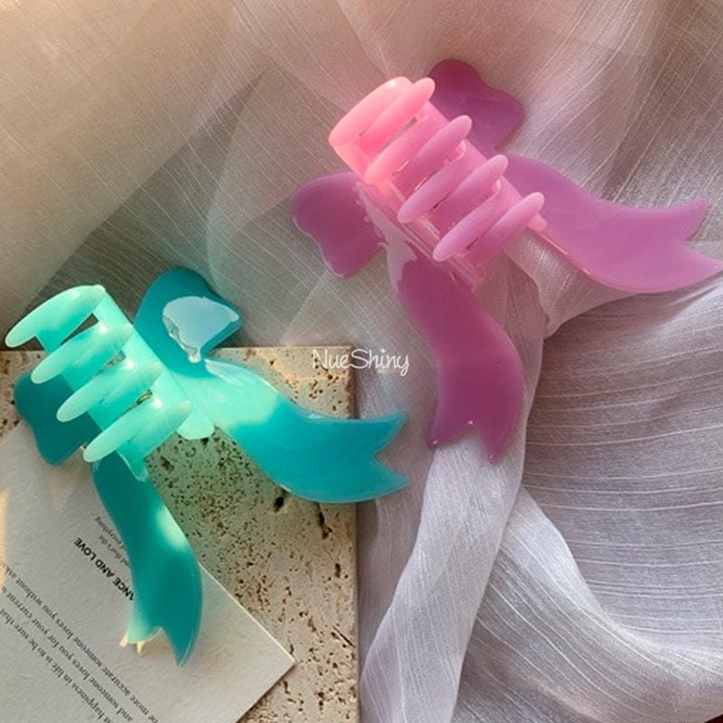 Fluttering Green Bowknot Ribbon Hair Claw | NueShiny