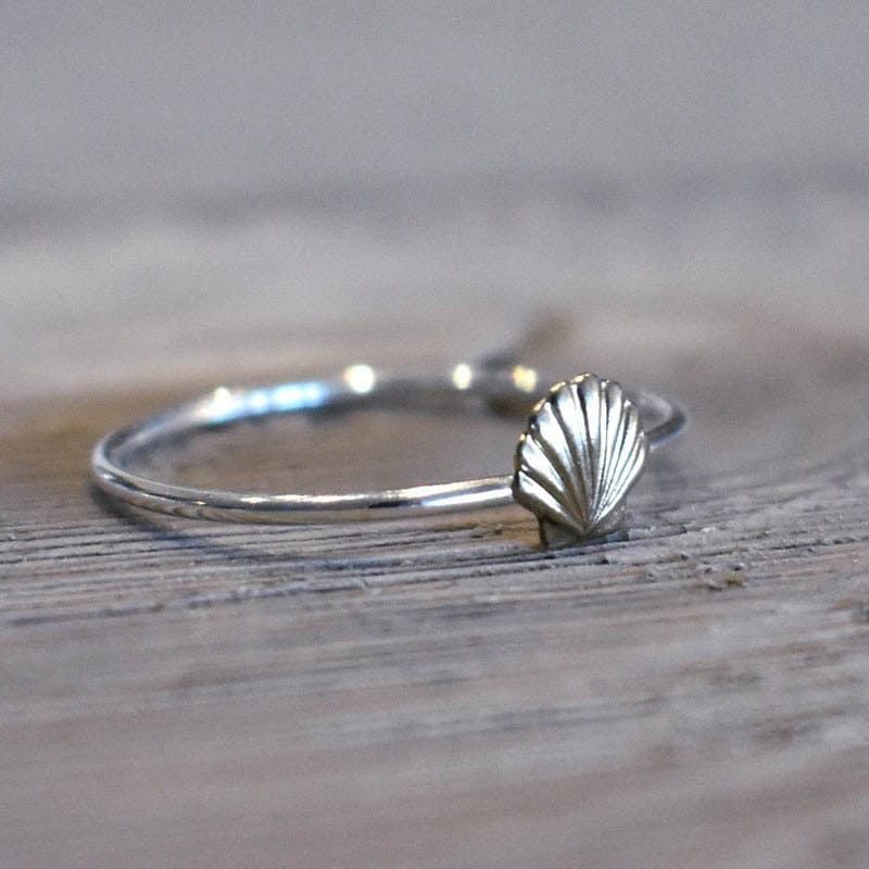 Sterling Silver Shell Ring | NueShiny