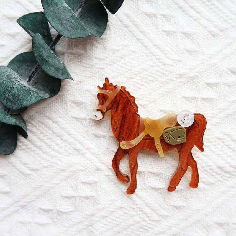 Erstwilder Giddy Up Horse brooch | NueShiny