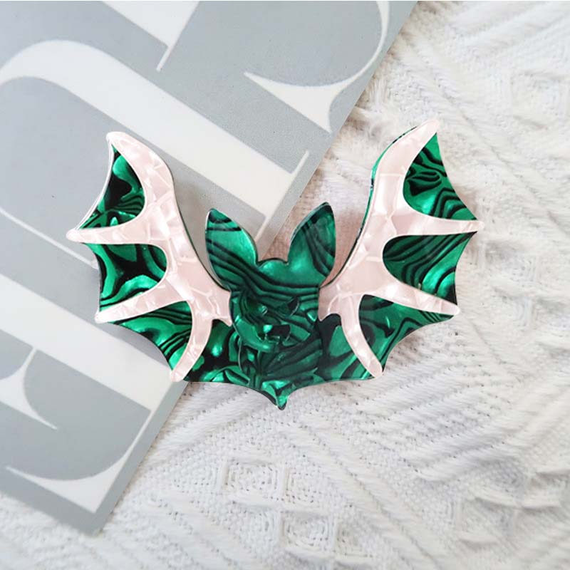 Green New Halloween Bat Brooch | NueShiny