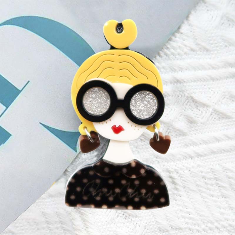 Brown Sweet bun girl brooch | NueShiny