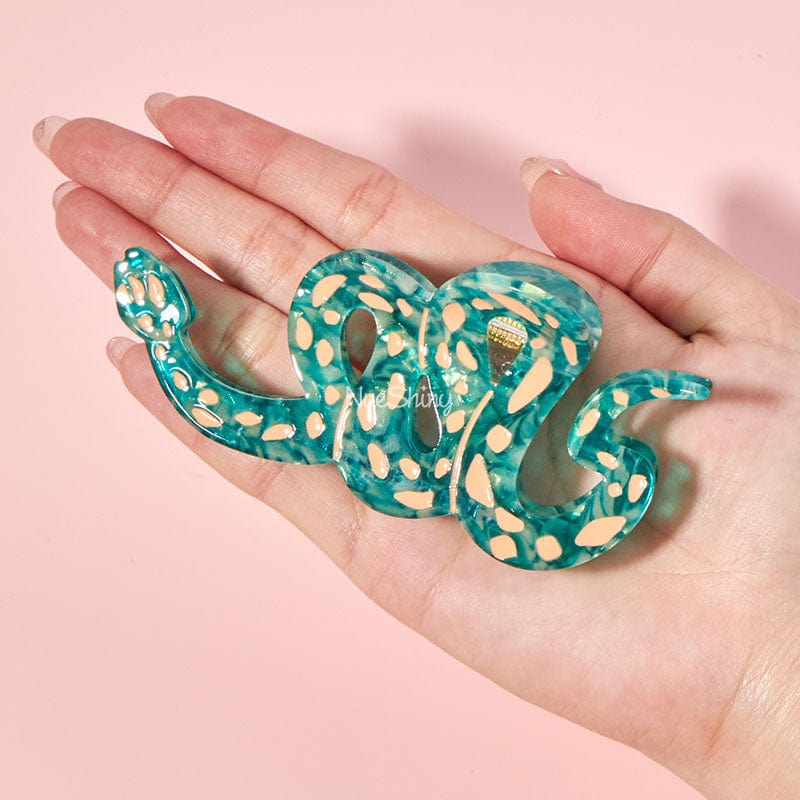 Large  Cartoon Cute Green Snake Hair Claw | NueShiny