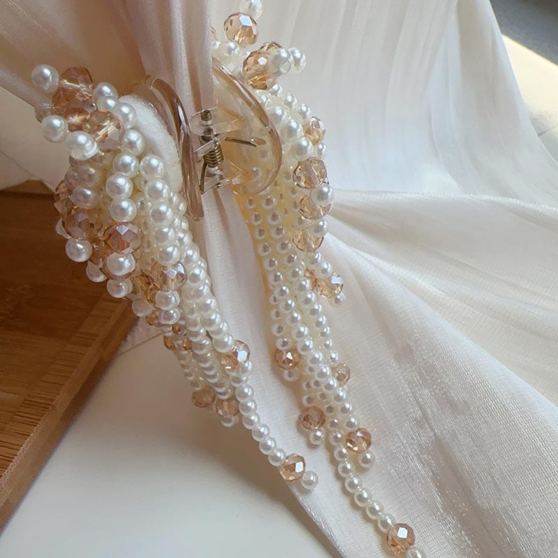 Mini Champagne Pearl Tassel Hair Claw | Nueshiny