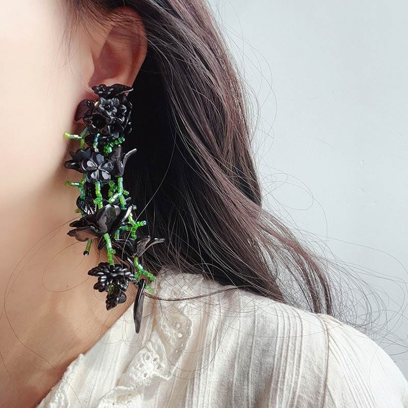 Exaggerated Flower Earrings Black | Nueshiny