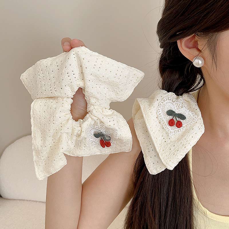 Strawberry Square Scarf Hair Tie Off-White | NueShiny