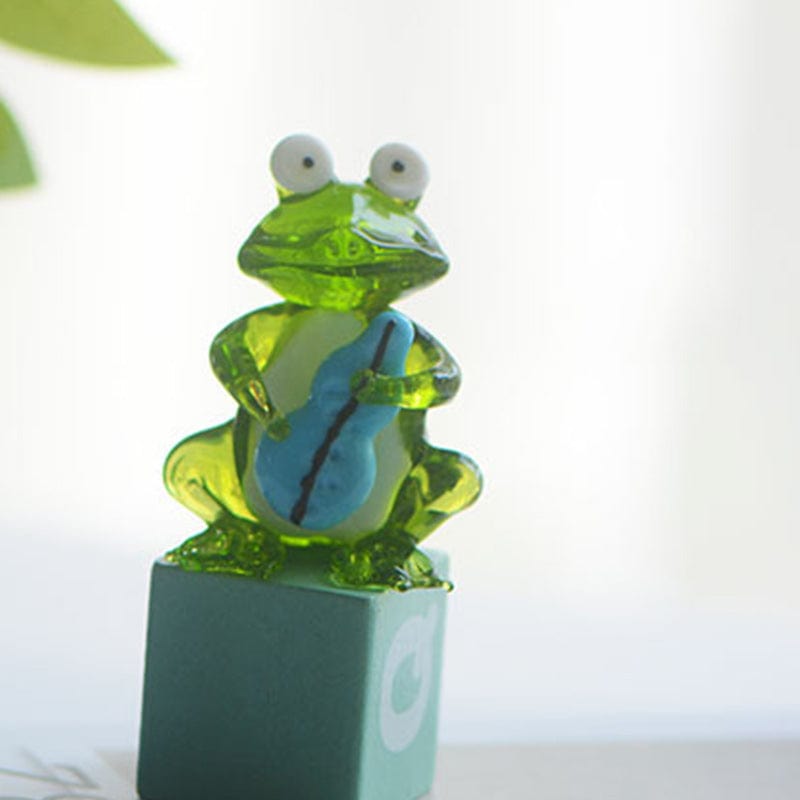 Frog Holding A Zither | NueShiny