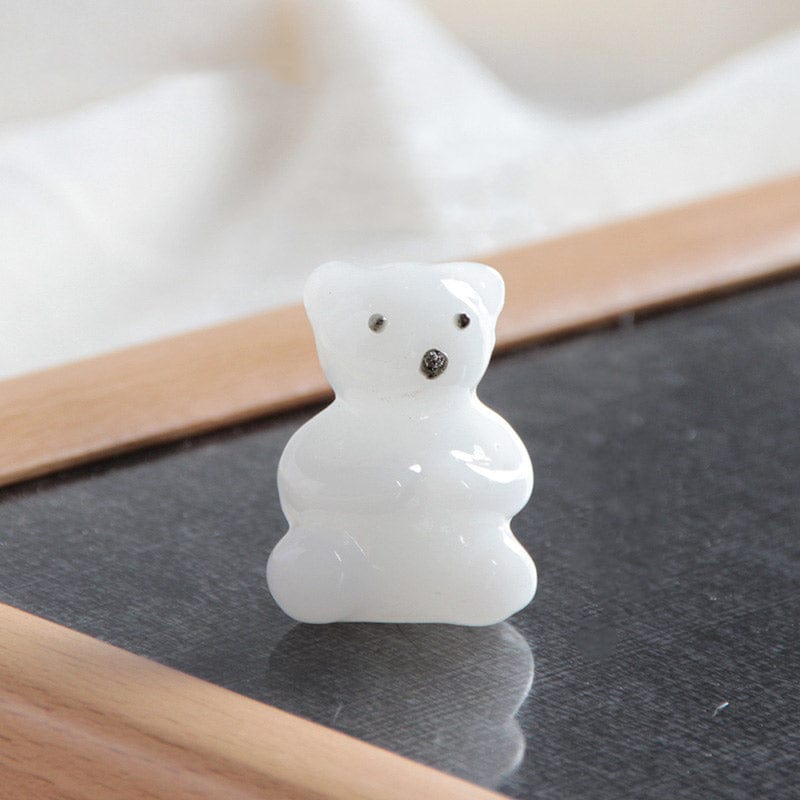 A pair of polar bear figurines | NueShiny