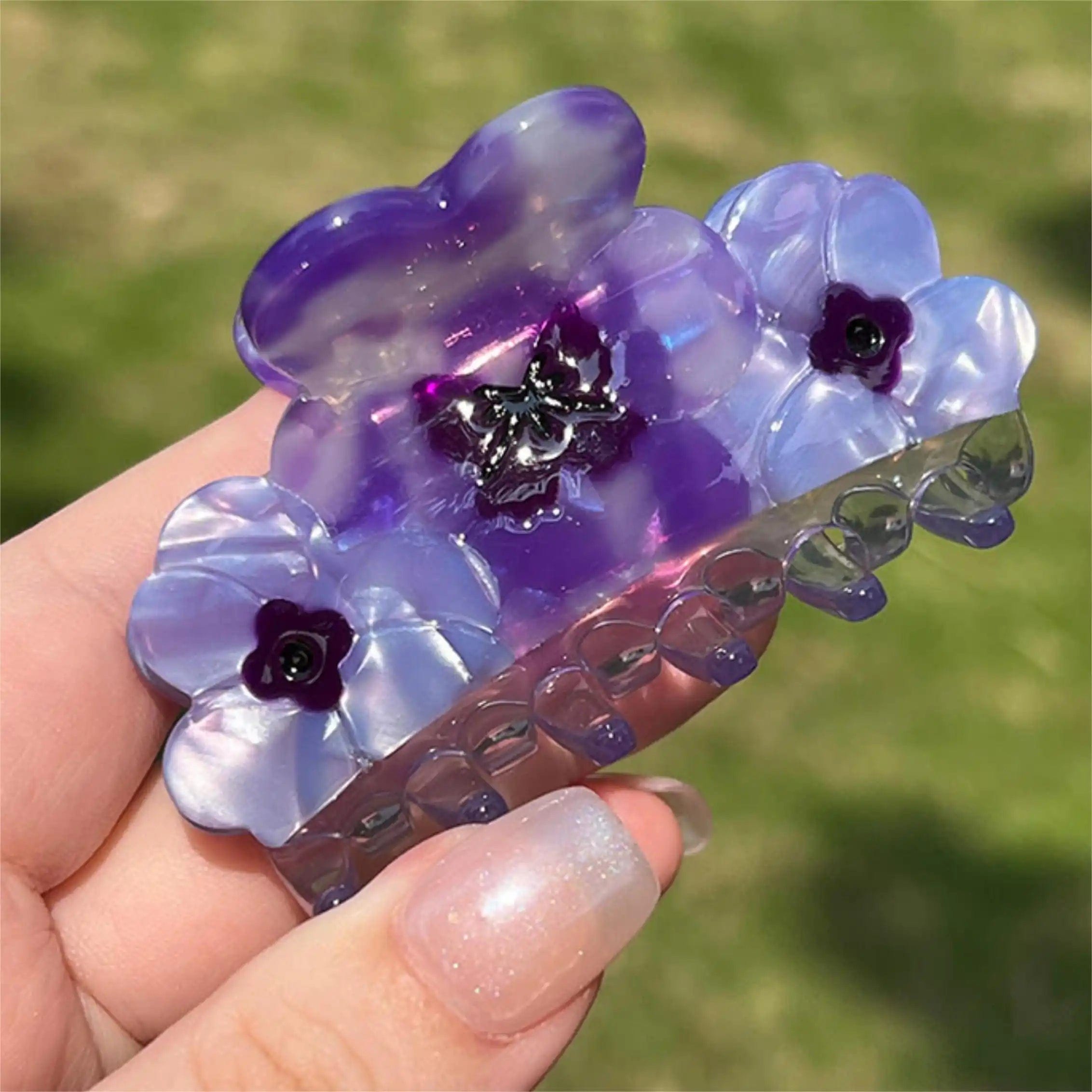 Three Pansies Gradient Purple Flowers Hair Clip Claw丨NueShiny