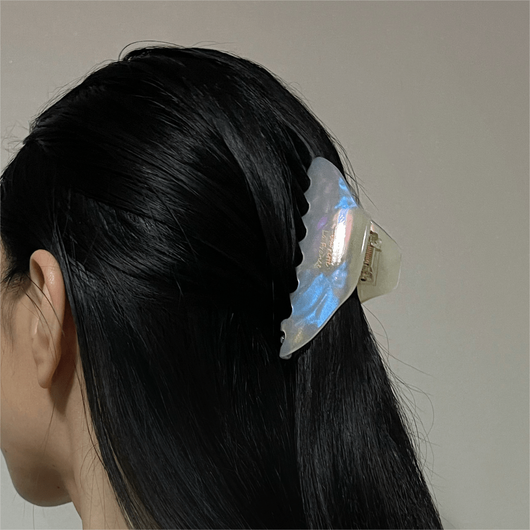 Elegant Hair Claw Temperament Shark Clip In Pearl White丨NueShiny