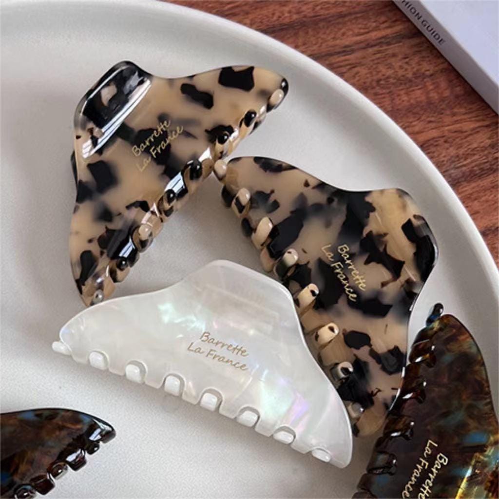 Elegant Hair Claw Temperament Shark Clip In Pearl White丨NueShiny