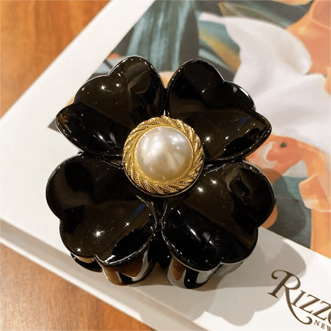 Trumpet Romantic Pearl Hair Claw Black Flower丨NueShiny