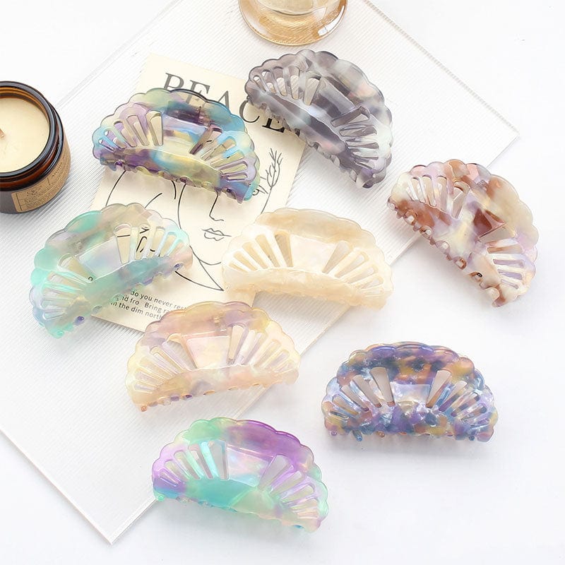 Beige Seashell Hair Claw丨NueShiny