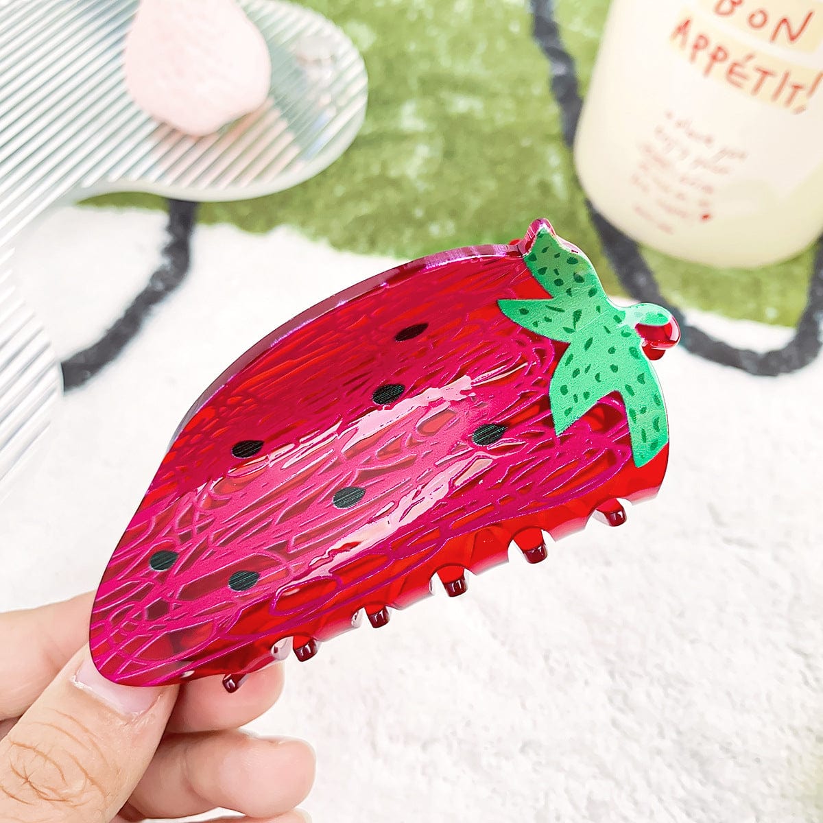 Strawberry Creative Fruit Claw Acrylic Hair Accessories丨NueShiny